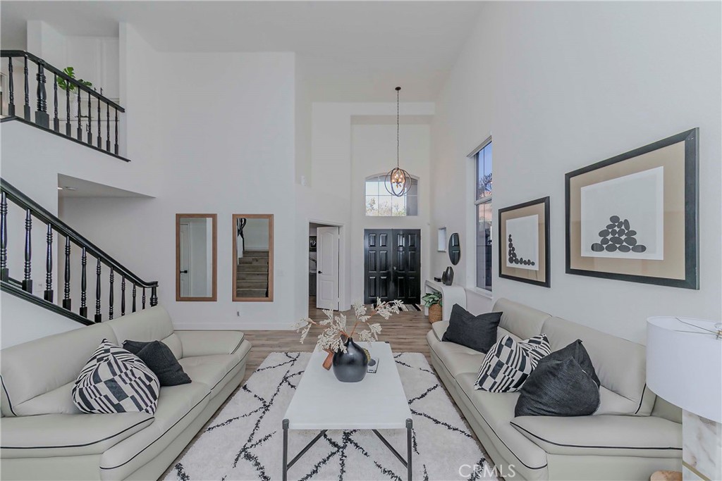 702 Oakcrest Avenue Brea, CA 92821 - Photo 11 of 52