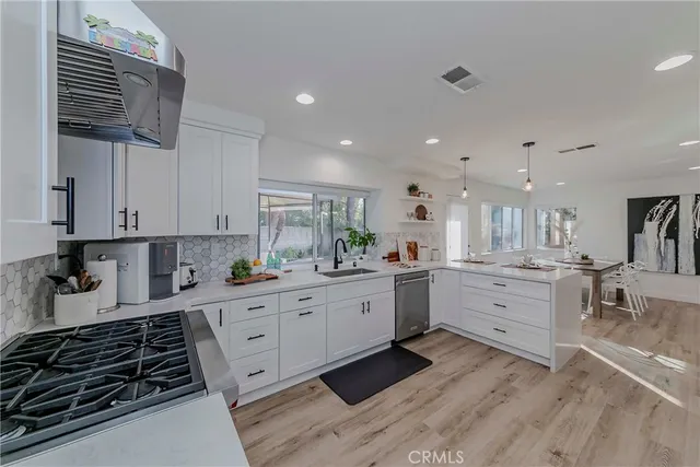 $1,565,000 | 702 Oakcrest Avenue, Brea, CA 92821