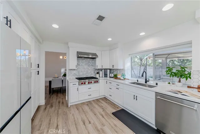 $1,565,000 | 702 Oakcrest Avenue, Brea, CA 92821