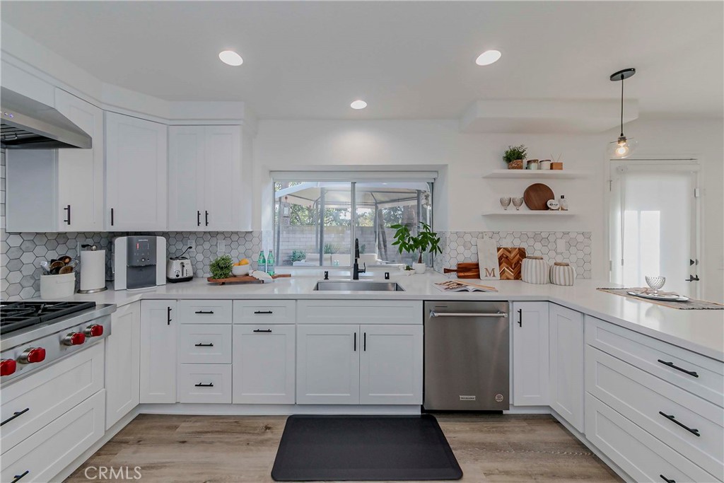 702 Oakcrest Avenue Brea, CA 92821 - Photo 16 of 52