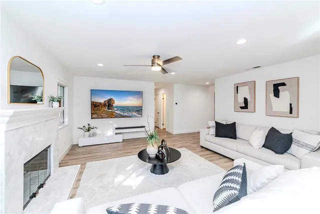 $1,565,000 | 702 Oakcrest Avenue, Brea, CA 92821