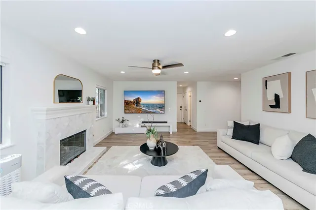 $1,565,000 | 702 Oakcrest Avenue, Brea, CA 92821