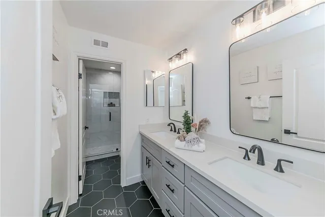 $1,565,000 | 702 Oakcrest Avenue, Brea, CA 92821