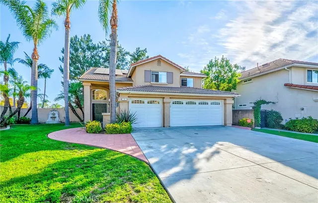 $1,565,000 | 702 Oakcrest Avenue, Brea, CA 92821