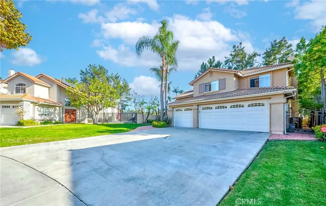 $1,565,000 | 702 Oakcrest Avenue, Brea, CA 92821