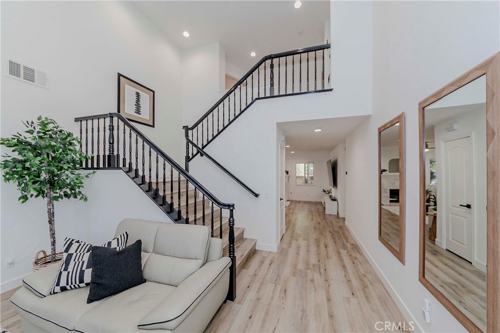 702 Oakcrest Avenue Brea, CA 92821 - Photo 9 of 52