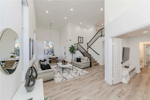 $1,565,000 | 702 Oakcrest Avenue, Brea, CA 92821