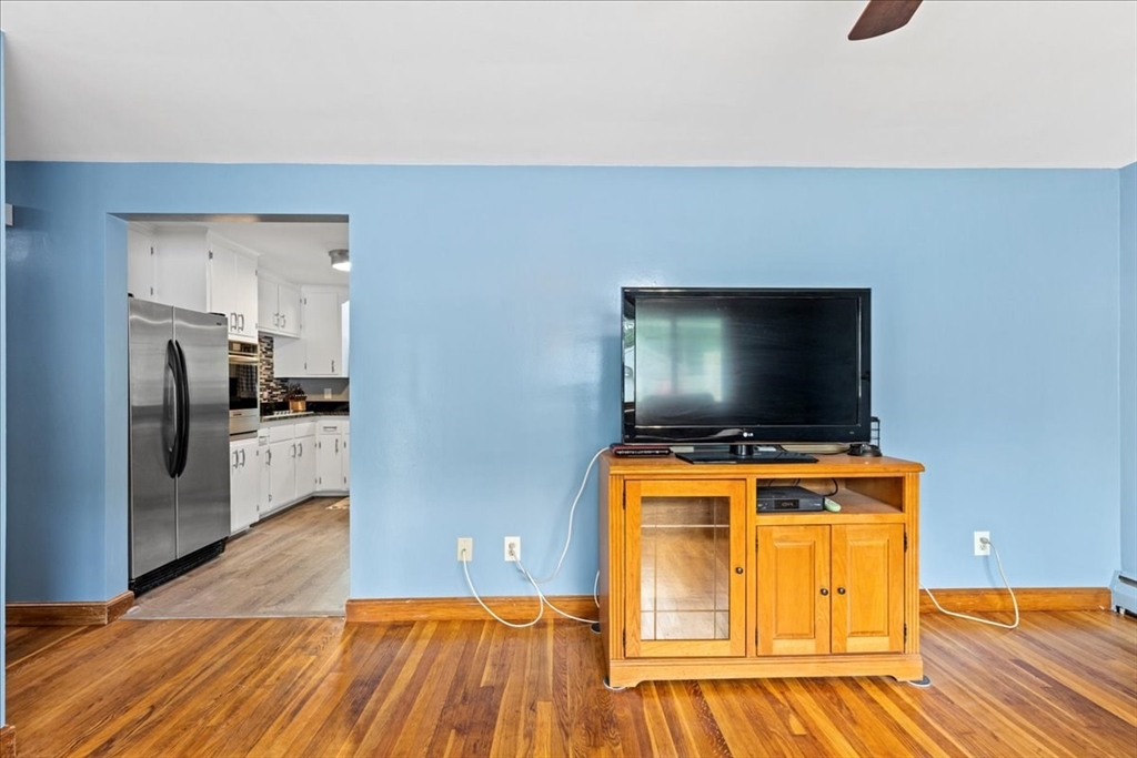 9 Lillian Road Acton, MA 01720 - Photo 11 of 34