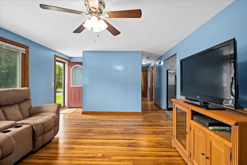 9 Lillian Road Acton, MA 01720 - Photo 9 of 34