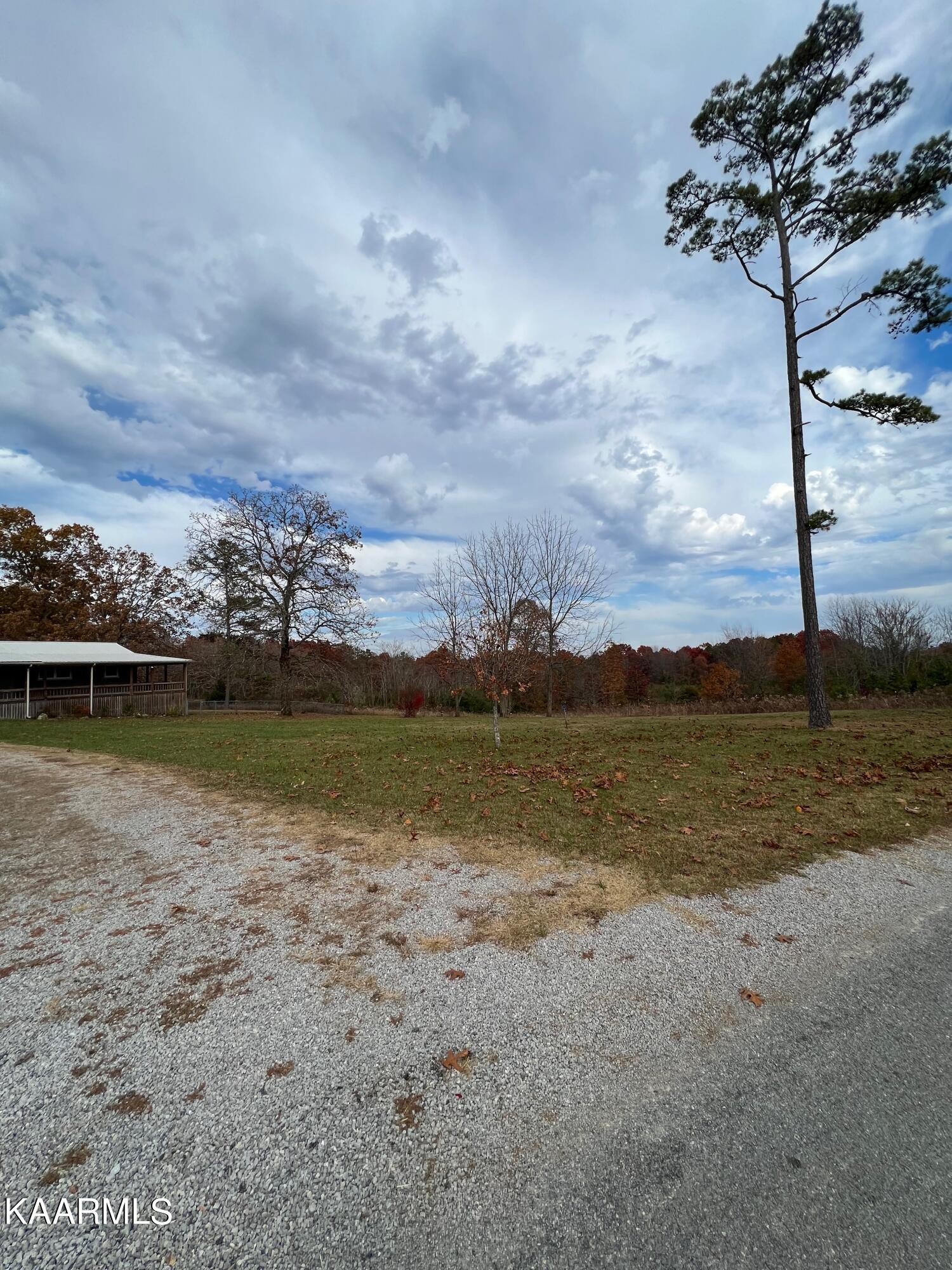 245 Pierce Road Jamestown, TN 38556 - Photo 3 of 39 Gallery Image 3