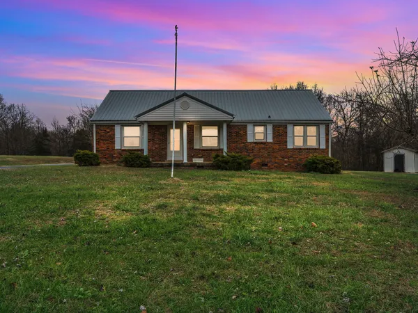 $327,500 | 1732 Buck Hollow Road, Chapmansboro, TN 37035