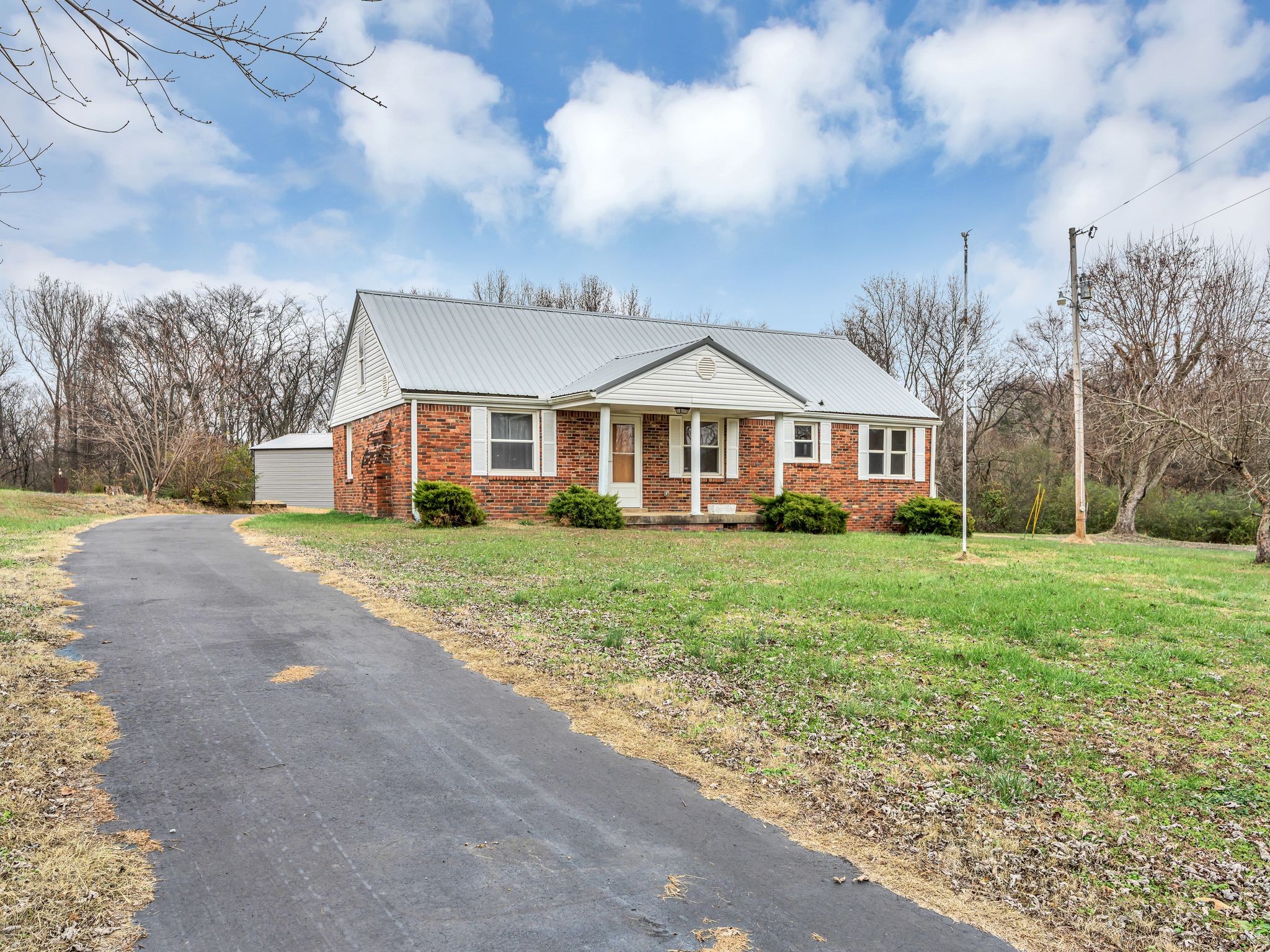 1732 Buck Hollow Road Chapmansboro, TN 37035 - Photo 2 of 18
