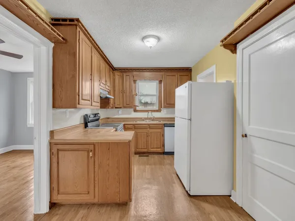 $327,500 | 1732 Buck Hollow Road, Chapmansboro, TN 37035