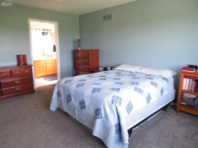 8098 Cook Road Swartz Creek, MI 48473 - Photo 24 of 26 21209630-23.JPG