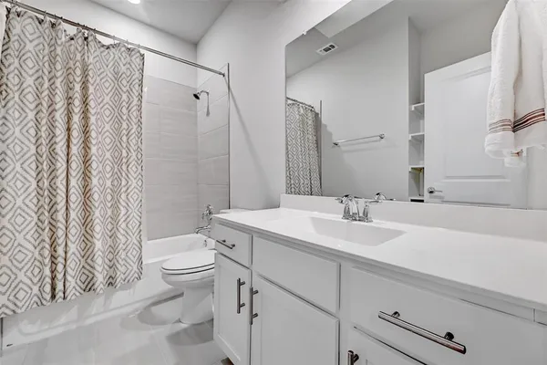 $2,400 | 5309 A Baythorne Drive, Austin, TX 78747