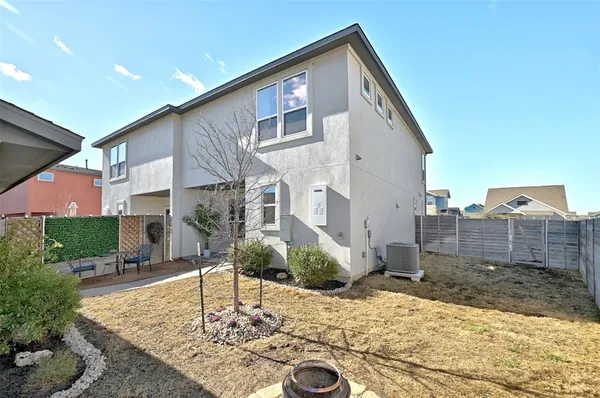 $2,400 | 5309 A Baythorne Drive, Austin, TX 78747