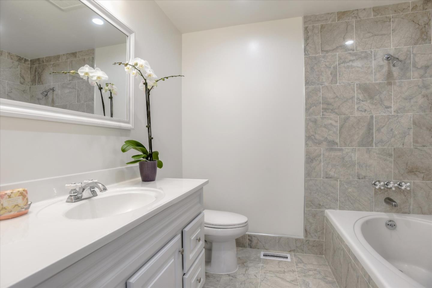 398 Chester Place Pacifica, CA 94044 - Photo 15 of 30