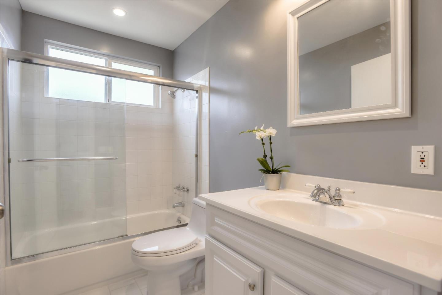 398 Chester Place Pacifica, CA 94044 - Photo 22 of 30