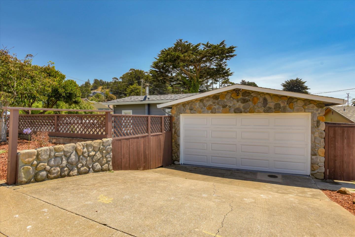 398 Chester Place Pacifica, CA 94044 - Photo 26 of 30