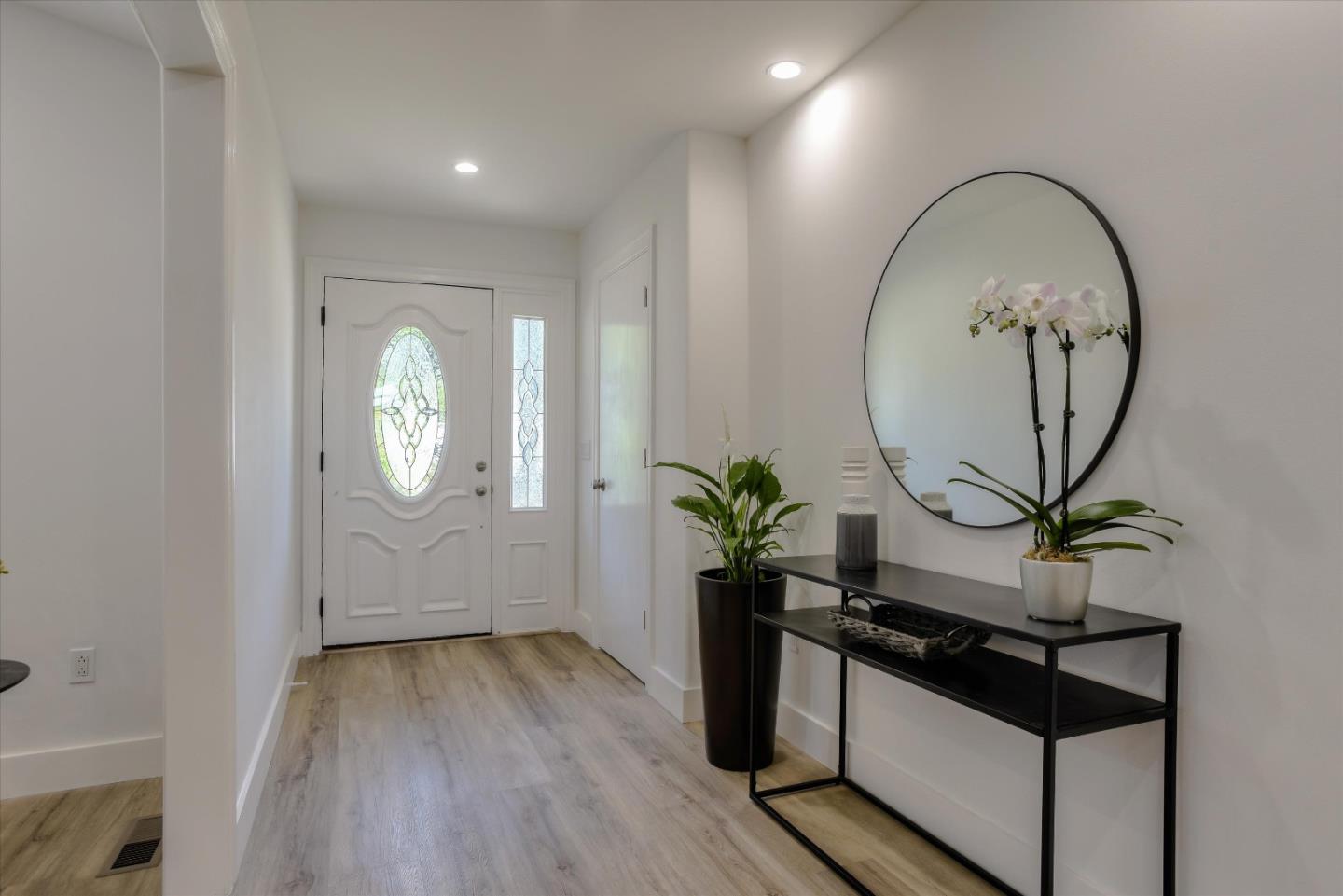 398 Chester Place Pacifica, CA 94044 - Photo 4 of 30