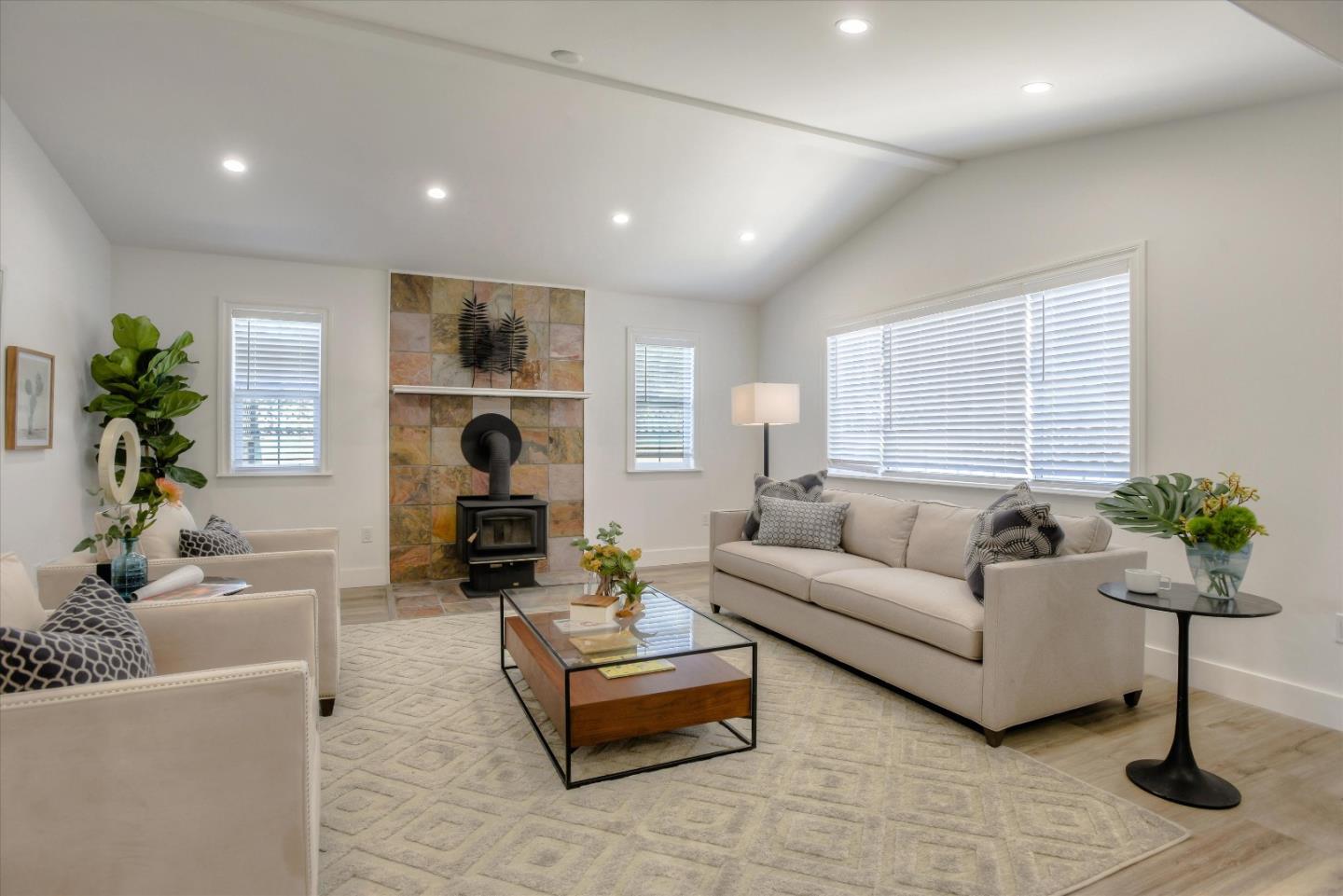 398 Chester Place Pacifica, CA 94044 - Photo 5 of 30