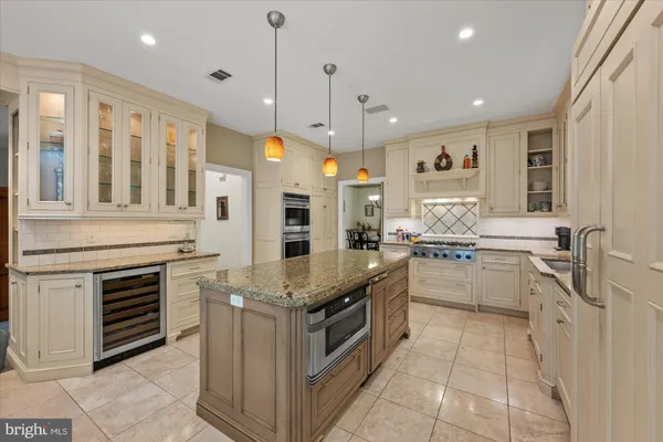 $1,675,000 | 10515 Democracy Lane, Rockville, MD 20854