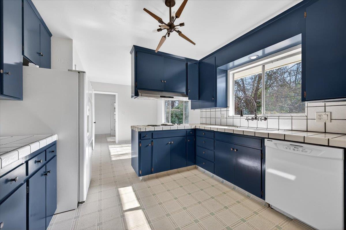 1699 West San Ramon Avenue Fresno, CA 93711 - Photo 18 of 54