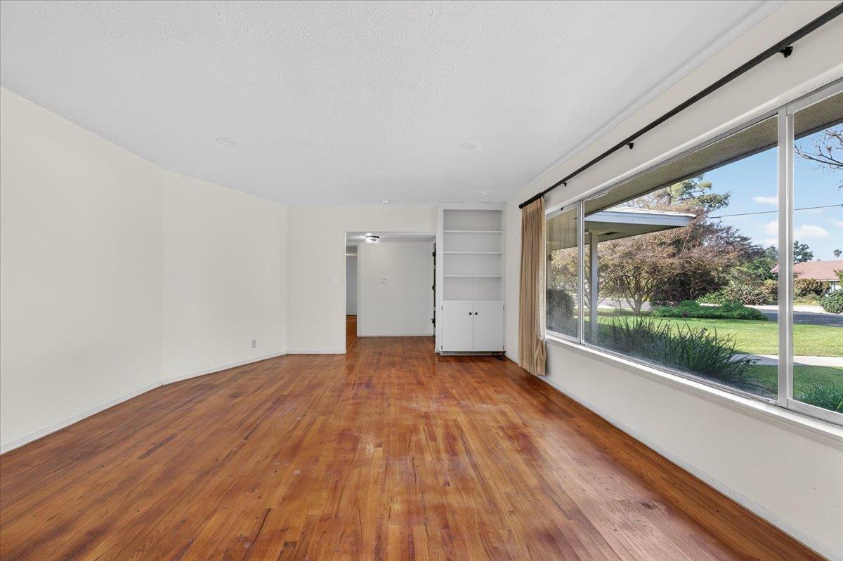 1699 West San Ramon Avenue Fresno, CA 93711 - Photo 9 of 54