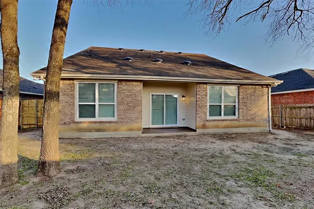 $2,475 | 926 Penny Royal Court, Arlington, TX 76002