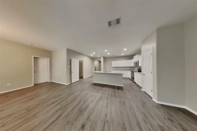 $2,475 | 926 Penny Royal Court, Arlington, TX 76002