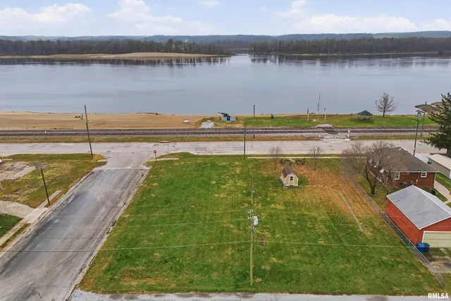 $65,000 | 702-708 West Front Street, Buffalo, IA 52728