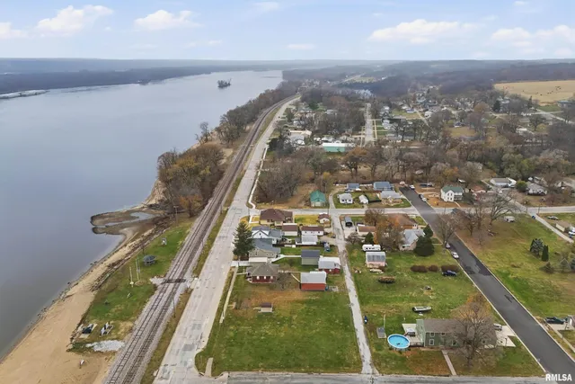 $65,000 | 702-708 West Front Street, Buffalo, IA 52728