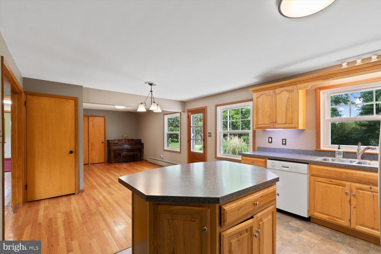 418 Ruth Ridge Drive Lancaster, PA 17601 - Photo 15 of 50 Gallery Image 15