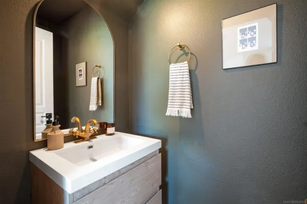$759,900 | 750 Harbor Cliff Way, Unit 102, Oceanside, CA 92054