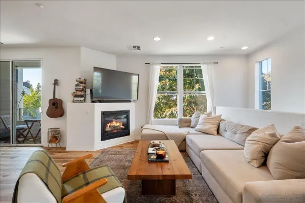 $759,900 | 750 Harbor Cliff Way, Unit 102, Oceanside, CA 92054