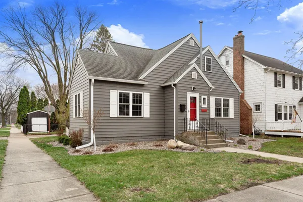 $299,900 | 701 6th Avenue Southwest, Austin, MN 55912