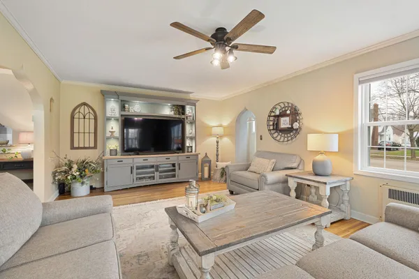 $299,900 | 701 6th Avenue Southwest, Austin, MN 55912