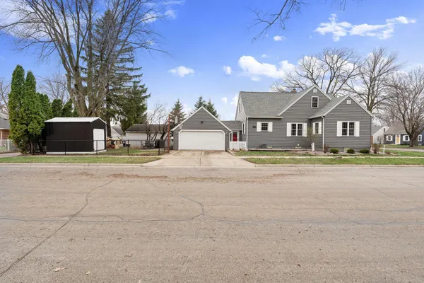 $299,900 | 701 6th Avenue Southwest, Austin, MN 55912