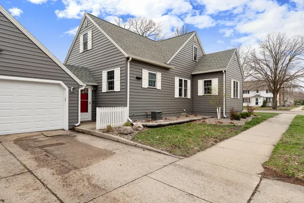 $299,900 | 701 6th Avenue Southwest, Austin, MN 55912