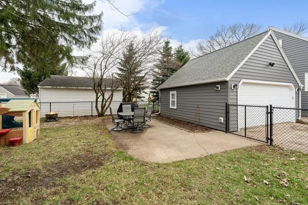 $299,900 | 701 6th Avenue Southwest, Austin, MN 55912