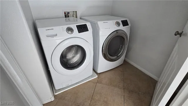 $2,300 | 7637 Sonora View Street, Las Vegas, NV 89149