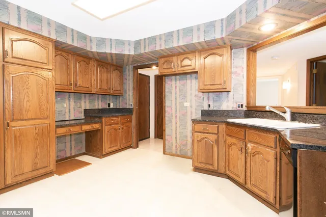 $260,000 | 3020 St Albans Mill Road, Unit 312, Minnetonka, MN 55305