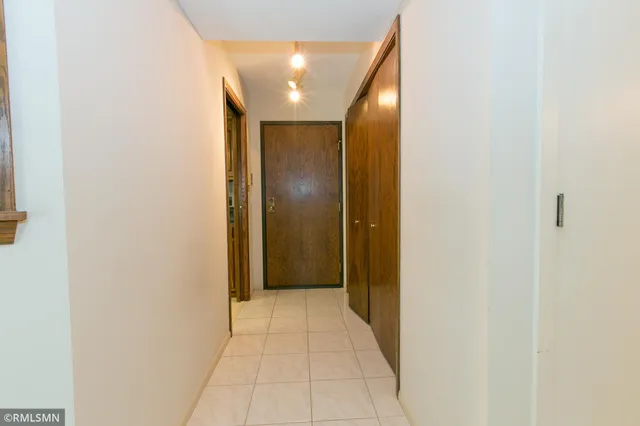 $260,000 | 3020 St Albans Mill Road, Unit 312, Minnetonka, MN 55305