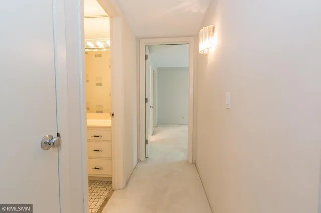 $260,000 | 3020 St Albans Mill Road, Unit 312, Minnetonka, MN 55305