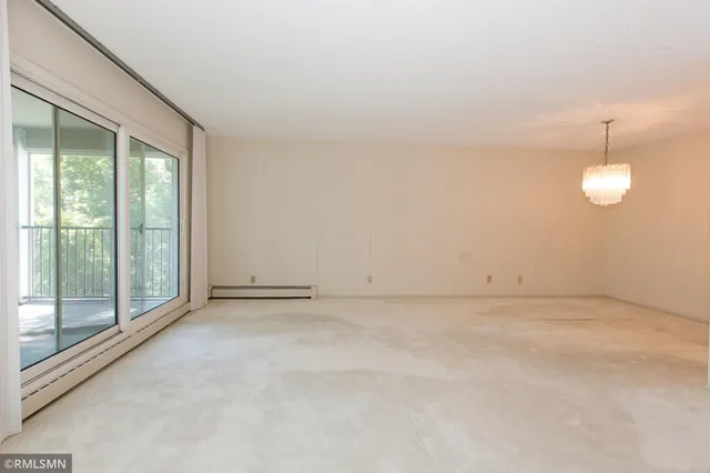 $260,000 | 3020 St Albans Mill Road, Unit 312, Minnetonka, MN 55305