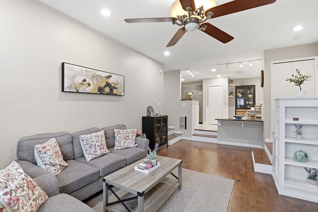 4 Erick Road, Unit 99 Mansfield, MA 02048 - Photo 2 of 21