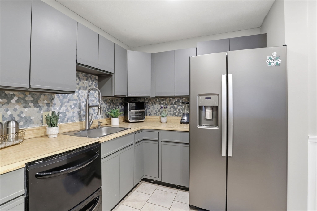 4 Erick Road, Unit 99 Mansfield, MA 02048 - Photo 7 of 21