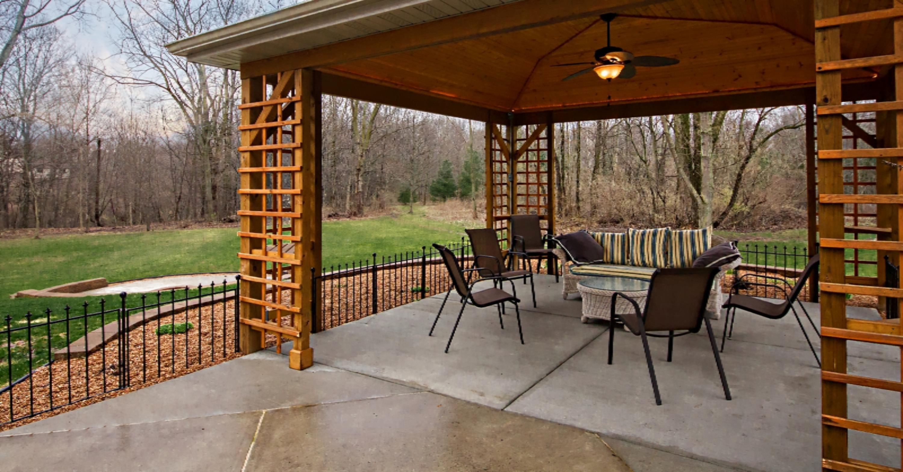 4755 Bacon School Road St. Joseph, MI 49085 - Photo 4 of 59 DSC01398_pe