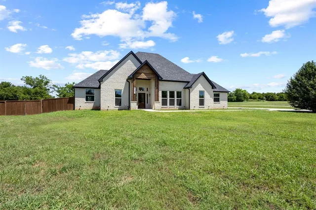 $3,900 | 2201 Norwood Street, Sherman, TX 75092