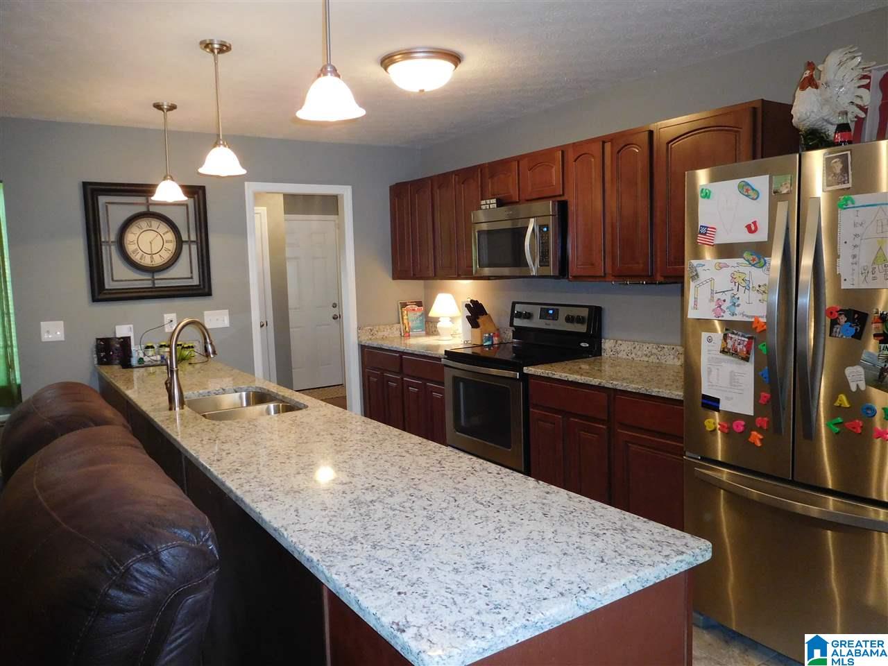 201 Lay Lake Lane Sylacauga, AL 35151 - Photo 4 of 23